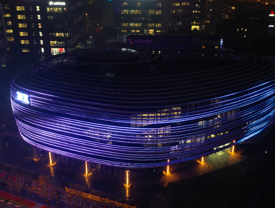 Lighting up the landmark of the AI industry in Shanghai and interpreting the light of intelligent technology